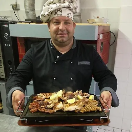 Pingitore مزرعة للإقامة Luzzi