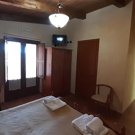 Pingitore Farm stay *