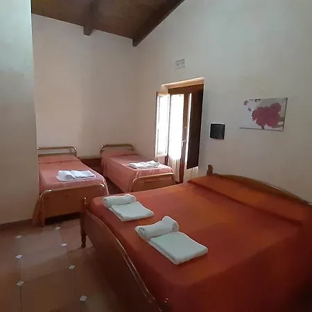 Pingitore Farm stay *